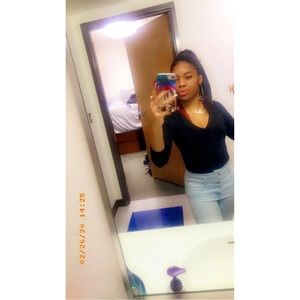 Meet your Posher, Alandis